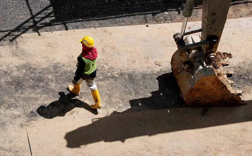 Travaux de terrassement : préparer un terrain propre, stable et aux bonnes cotes